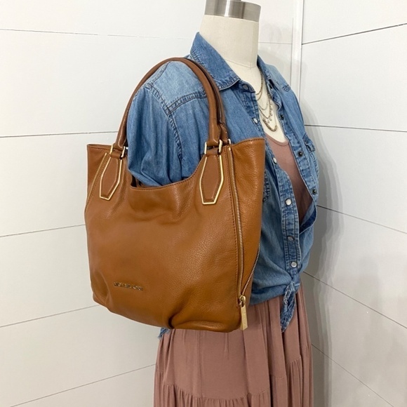 Michael Kors Vanessa Leather Shoulder Bag in Luggage /Tan - Picture 11 of 15